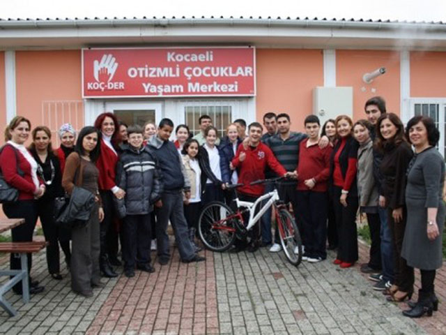 , 7. Sınıf öğrencilerimiz, Yaşam Merkezinde otizmli çocukları ziyaret ettiler.